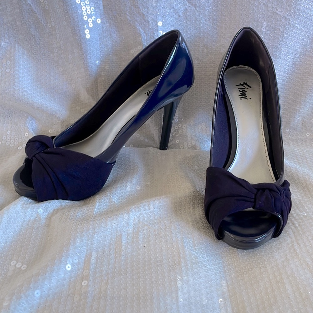 Fioni Deep Purple Peeky Toe Heels